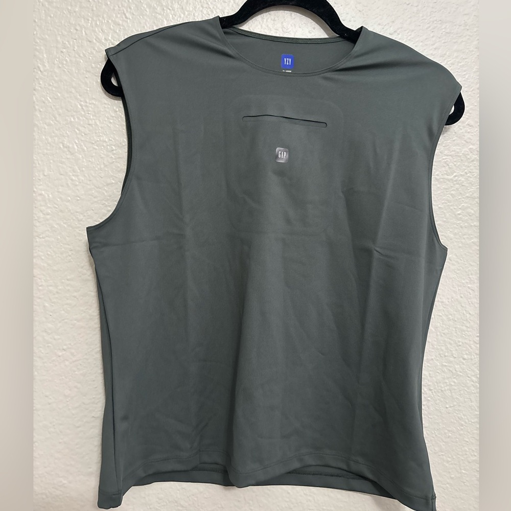 YZY Gap Sleeveless Second skin Women’s Dark Green Tank Top X Large (open bag)